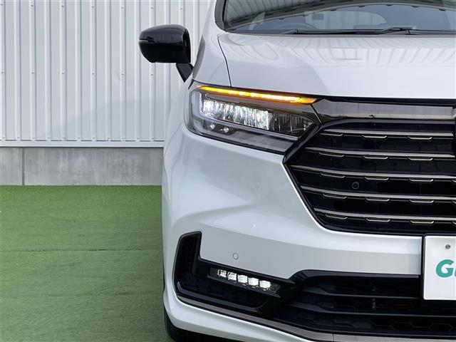 オデッセイハイブリッド e:HEVアブソルート・EXブラックエディション 禁煙車 ホンダセンシング 純正11.4インチナビ 15.6インチ後席モニター 両側パワースライドドア 本革シート シートヒーター パワーシート パワーテールゲート LEDオートライト 電子パーキング(11枚目)