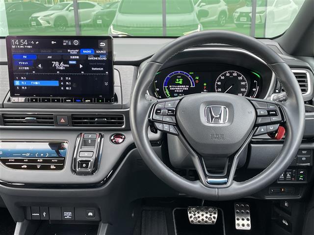 オデッセイハイブリッド e:HEVアブソルート・EXブラックエディション 禁煙車 ホンダセンシング 純正11.4インチナビ 15.6インチ後席モニター 両側パワースライドドア 本革シート シートヒーター パワーシート パワーテールゲート LEDオートライト 電子パーキング(22枚目)