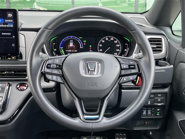 オデッセイハイブリッド e:HEVアブソルート・EXブラックエディション 禁煙車 ホンダセンシング 純正11.4インチナビ 15.6インチ後席モニター 両側パワースライドドア 本革シート シートヒーター パワーシート パワーテールゲート LEDオートライト 電子パーキング(23枚目)