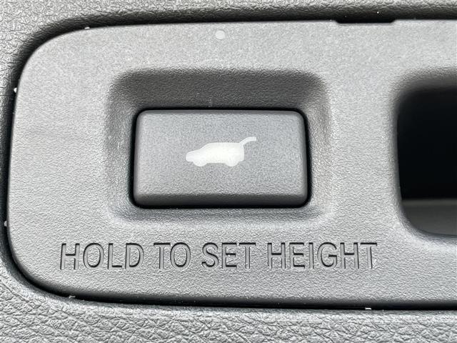 オデッセイハイブリッド e:HEVアブソルート・EXブラックエディション 禁煙車 ホンダセンシング 純正11.4インチナビ 15.6インチ後席モニター 両側パワースライドドア 本革シート シートヒーター パワーシート パワーテールゲート LEDオートライト 電子パーキング(31枚目)