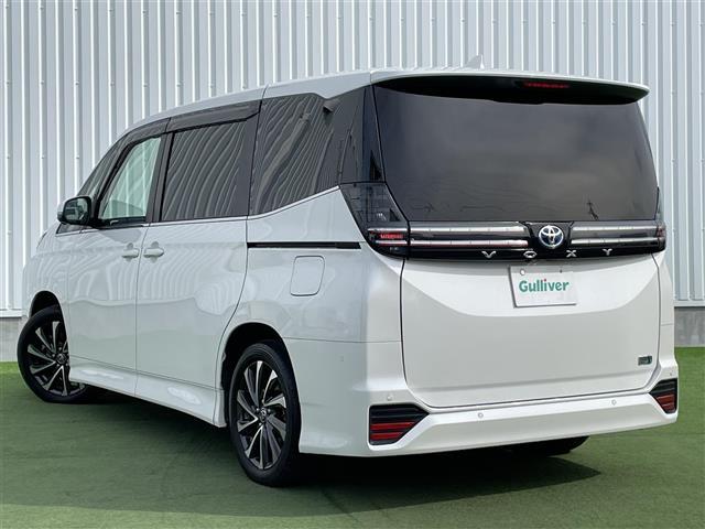 ヴォクシー ハイブリッドS-Z 禁煙 純正10.5型ナビ 全方位 HUD BSM DVD再生 ビルトインETC レーダークルコン デジタルインナーミラー HDMI シートヒーター 半革シート 両側パワスラ LEDオートライト TSS(43枚目)