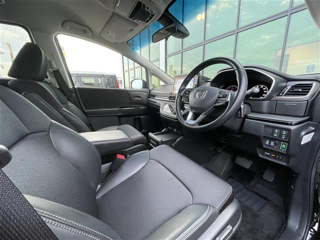 オデッセイ アブソルート 禁煙車 純正10型ナビ 全方位 後席モニター 両側パワスラ ハーフレザーシート パワーシート オットマン 革巻きステアリング ステアリングリモコン LEDヘッドライト スマートキー プッシュスタート(29枚目)