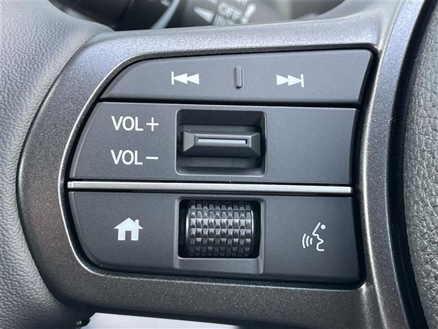 フリード e:HEVクロスター 登録済未使用車 純正9型ナビ バックカメラ ホンダセンシング 両側パワースライドドア シートヒーター ブラインドスポットモニター LEDライト 革巻きステアリング ステアリングリモコン スマートキー(11枚目)