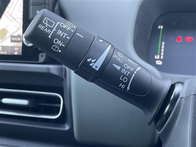 フリード e:HEVクロスター 登録済未使用車 純正9型ナビ バックカメラ ホンダセンシング 両側パワースライドドア シートヒーター ブラインドスポットモニター LEDライト 革巻きステアリング ステアリングリモコン スマートキー(13枚目)