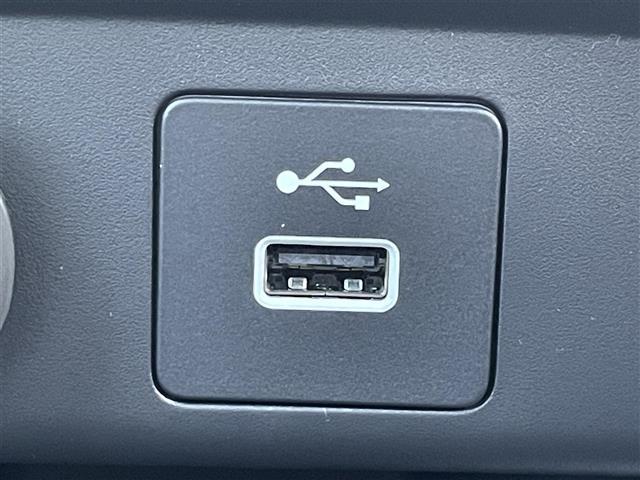 フリード e:HEVクロスター 登録済未使用車 純正9型ナビ バックカメラ ホンダセンシング 両側パワースライドドア シートヒーター ブラインドスポットモニター LEDライト 革巻きステアリング ステアリングリモコン スマートキー(16枚目)