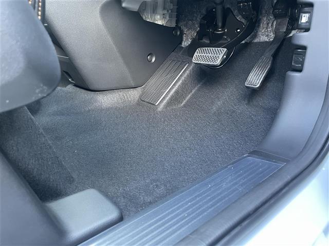 フリード e:HEVクロスター 登録済未使用車 純正9型ナビ バックカメラ ホンダセンシング 両側パワースライドドア シートヒーター ブラインドスポットモニター LEDライト 革巻きステアリング ステアリングリモコン スマートキー(28枚目)