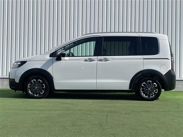 フリード e:HEVクロスター 登録済未使用車 純正9型ナビ バックカメラ ホンダセンシング 両側パワースライドドア シートヒーター ブラインドスポットモニター LEDライト 革巻きステアリング ステアリングリモコン スマートキー(36枚目)