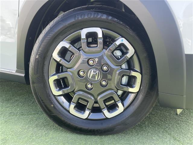 フリード e:HEVクロスター 登録済未使用車 純正9型ナビ バックカメラ ホンダセンシング 両側パワースライドドア シートヒーター ブラインドスポットモニター LEDライト 革巻きステアリング ステアリングリモコン スマートキー(41枚目)