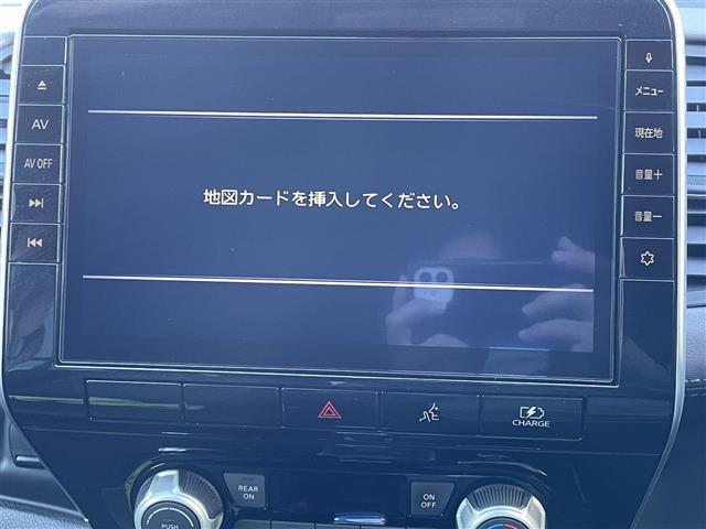 セレナ ｅ－パワー　ハイウェイスター　禁煙車　純正１０型ＳＤナビ　純正後席モニター　ドライブレコーダー　エマージェンシーブレーキ　ブラインドスポットモニター　コーナーセンサー　クルーズコントロール　革巻きステアリング　ステアリングスイッチ（3枚目）