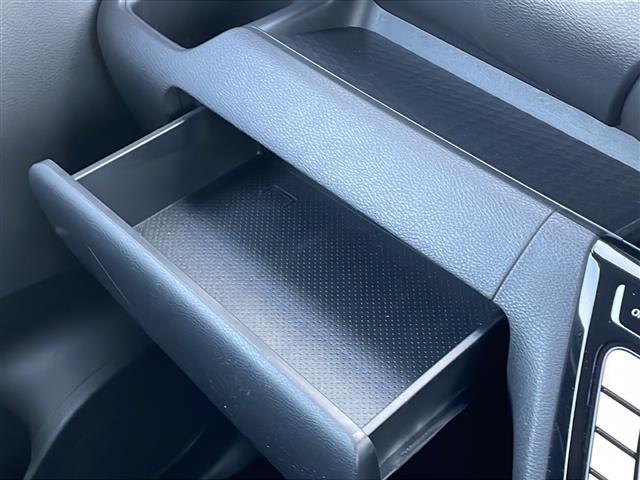 ルークス ハイウェイスター　Ｘ　禁煙車　サイバーナビ　フルセグ　ＣＤ　ＤＶＤ　ＢＴ　全方位カメラ連動ルームミラー　ＪＢＬサウンド　ＬＥＤオートライト　片側パワスラ　リヤシーリングファン　後席パーソナルテーブル　純正１４インチアルミ（9枚目）