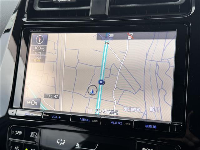 プリウス Ａツーリングセレクション　ディーラー純正９型ナビ　バックカメラ　ブラックレザーシート　シートヒーター　プリクラッシュセーフティ　レーダークルコン　ブラインドスポットモニタ　ヘッドアップディスプレイ　パーキングアシスト　ＥＴＣ（2枚目）