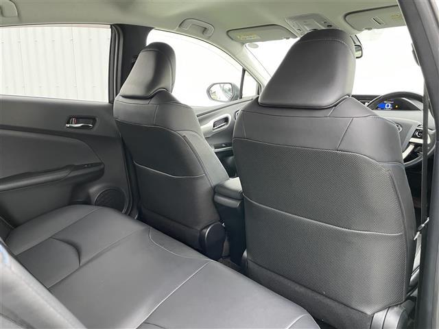 プリウス Ａツーリングセレクション　ディーラー純正９型ナビ　バックカメラ　ブラックレザーシート　シートヒーター　プリクラッシュセーフティ　レーダークルコン　ブラインドスポットモニタ　ヘッドアップディスプレイ　パーキングアシスト　ＥＴＣ（28枚目）