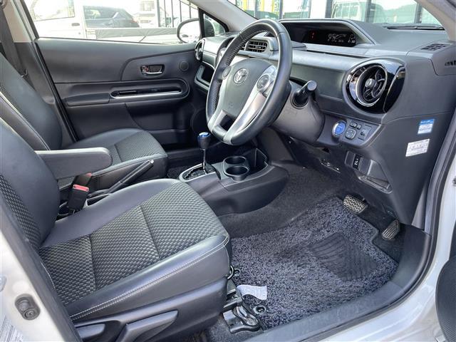 アクア Ｘ－アーバン　禁煙　純正７型ＳＤナビ　バックカメラ　純正１６インチアルミホイール　ビルトインＥＴＣ　純正ＬＥＤヘッドライト　前ドライブレコーダー　２トーンカラー　ハーフレザー　スマートキー　ステアリングスイッチ（27枚目）