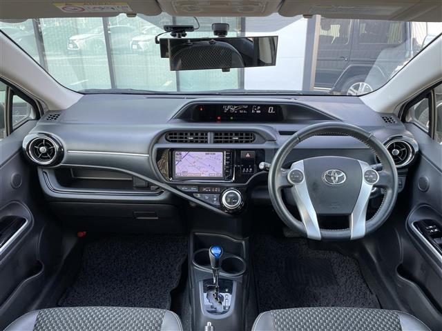 アクア Ｘ－アーバン　禁煙　純正７型ＳＤナビ　バックカメラ　純正１６インチアルミホイール　ビルトインＥＴＣ　純正ＬＥＤヘッドライト　前ドライブレコーダー　２トーンカラー　ハーフレザー　スマートキー　ステアリングスイッチ（42枚目）