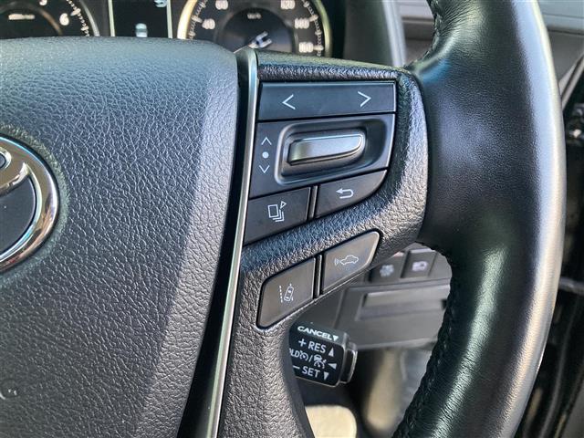 アルファード ３．５エグゼクティブラウンジＳ　禁煙　純正１０．５型ナビ　パノラミックビュー　ツインムーンルーフ　ベージュレザーシート　パワーシート　シートヒーター　エアシート　後席モニター　ステアリングヒーター　パワーバックドア　プッシュスタート（11枚目）