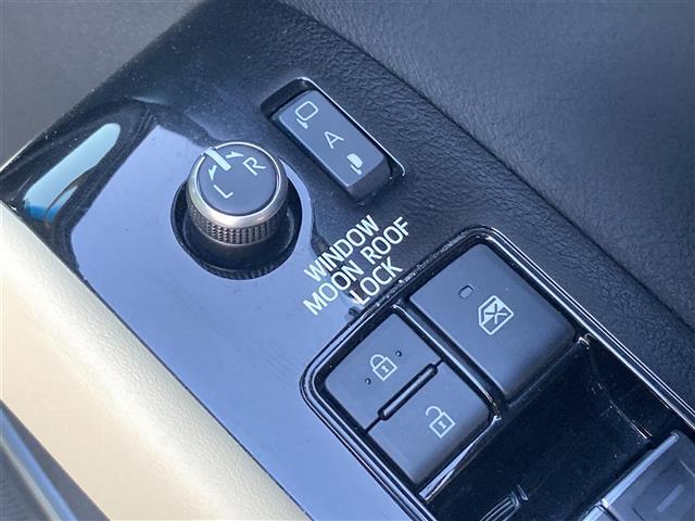 アルファード ３．５エグゼクティブラウンジＳ　禁煙　純正１０．５型ナビ　パノラミックビュー　ツインムーンルーフ　ベージュレザーシート　パワーシート　シートヒーター　エアシート　後席モニター　ステアリングヒーター　パワーバックドア　プッシュスタート（26枚目）