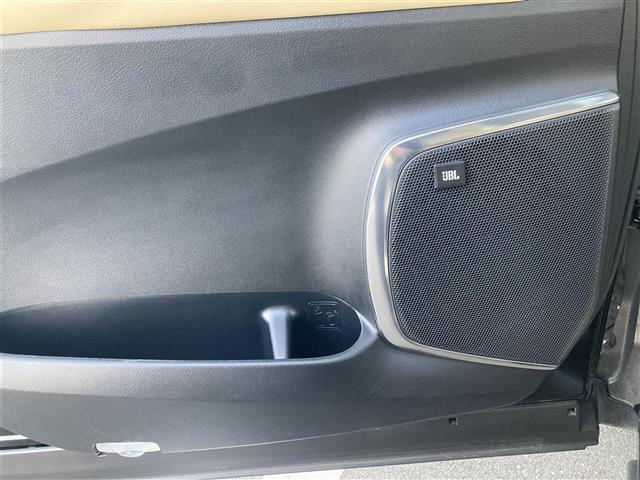 アルファード ３．５エグゼクティブラウンジＳ　禁煙　純正１０．５型ナビ　パノラミックビュー　ツインムーンルーフ　ベージュレザーシート　パワーシート　シートヒーター　エアシート　後席モニター　ステアリングヒーター　パワーバックドア　プッシュスタート（28枚目）