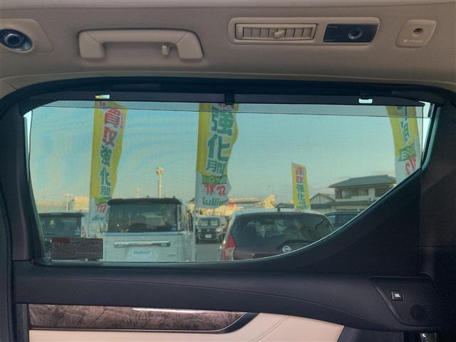 アルファード ３．５エグゼクティブラウンジＳ　禁煙　純正１０．５型ナビ　パノラミックビュー　ツインムーンルーフ　ベージュレザーシート　パワーシート　シートヒーター　エアシート　後席モニター　ステアリングヒーター　パワーバックドア　プッシュスタート（34枚目）