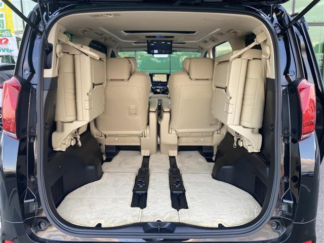 アルファード ３．５エグゼクティブラウンジＳ　禁煙　純正１０．５型ナビ　パノラミックビュー　ツインムーンルーフ　ベージュレザーシート　パワーシート　シートヒーター　エアシート　後席モニター　ステアリングヒーター　パワーバックドア　プッシュスタート（39枚目）