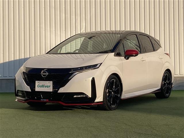 オーラ ニスモ　禁煙車　純正９型ナビ　全方位カメラ　エマブレ　レーダークルコン　ソナー　ＢＳＭ　ＬＥＤオートライト　フォグランプ　リアフォグ　置くだけ充電　専用ハーフレザーシート　デジタルインナーミラー　スマートキー（31枚目）