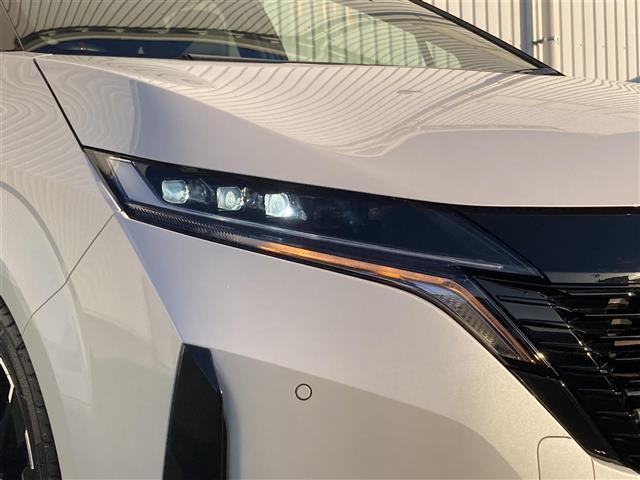 オーラ ニスモ　禁煙車　純正９型ナビ　全方位カメラ　エマブレ　レーダークルコン　ソナー　ＢＳＭ　ＬＥＤオートライト　フォグランプ　リアフォグ　置くだけ充電　専用ハーフレザーシート　デジタルインナーミラー　スマートキー（38枚目）