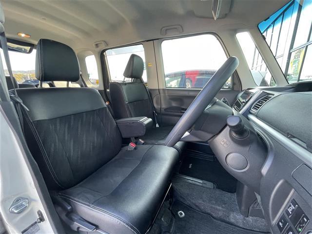 タント カスタムX トップエディションSAIII 純正ナビ 衝突軽減 Bカメラ シートヒーター アイドリングストップ 片側パワースライドドア LEDヘッドライト オートハイビーム ハーフレザーシート サンシェード プッシュスタート スマートキー(23枚目)