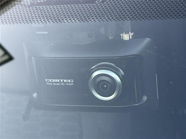 カローラスポーツ ハイブリッドＧ　Ｚ　禁煙車　純正８型ＤＡ　ナビ機能付き　バックカメラ　革巻きステアリング　ステアリングリモコン　レーダークルーズコントロール　ＬＥＤヘッドライト　ＬＥＤフォグライト　スマートキー　プッシュスタート　ＥＴＣ（5枚目）