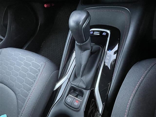 カローラスポーツ ハイブリッドＧ　Ｚ　禁煙車　純正８型ＤＡ　ナビ機能付き　バックカメラ　革巻きステアリング　ステアリングリモコン　レーダークルーズコントロール　ＬＥＤヘッドライト　ＬＥＤフォグライト　スマートキー　プッシュスタート　ＥＴＣ（18枚目）
