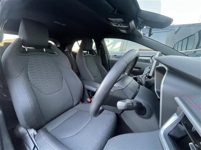 カローラスポーツ ハイブリッドＧ　Ｚ　禁煙車　純正８型ＤＡ　ナビ機能付き　バックカメラ　革巻きステアリング　ステアリングリモコン　レーダークルーズコントロール　ＬＥＤヘッドライト　ＬＥＤフォグライト　スマートキー　プッシュスタート　ＥＴＣ（26枚目）