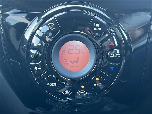 ノート ｅ－パワー　Ｘ　禁煙車　純正７インチナビ　フルセグ　ＣＤ　ＤＶＤ　Ｂｌｕｅｔｏｏｔｈ　ＡＭ　ＦＭ　全方位カメラ　全方位カメラ連動ルームミラー　オートハイビーム　追従型クルコン　純正１５インチアルミ　純正フロアマット（13枚目）