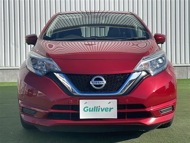 ノート ｅ－パワー　Ｘ　禁煙車　純正７インチナビ　フルセグ　ＣＤ　ＤＶＤ　Ｂｌｕｅｔｏｏｔｈ　ＡＭ　ＦＭ　全方位カメラ　全方位カメラ連動ルームミラー　オートハイビーム　追従型クルコン　純正１５インチアルミ　純正フロアマット（31枚目）
