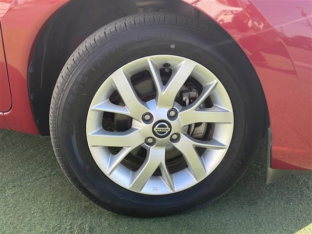 ノート ｅ－パワー　Ｘ　禁煙車　純正７インチナビ　フルセグ　ＣＤ　ＤＶＤ　Ｂｌｕｅｔｏｏｔｈ　ＡＭ　ＦＭ　全方位カメラ　全方位カメラ連動ルームミラー　オートハイビーム　追従型クルコン　純正１５インチアルミ　純正フロアマット（40枚目）