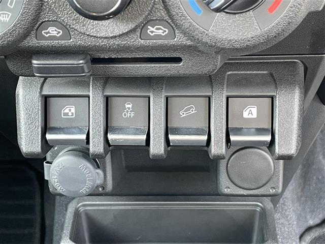 ジムニー ＸＧ　ワンオーナー　禁煙車　カーオーディオ　ＭＴ　４ＷＤ　純正１６インチアルミホイール　ロッドホルダー　リアアンダーミラー　背面タイヤ　リフトアップ　ヒルディセントコントロール　レーンキープアシスト　ＥＴＣ（8枚目）