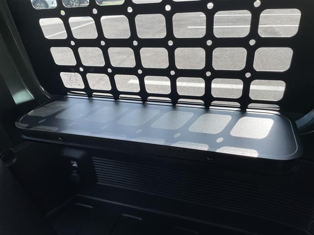 ジムニー ＸＧ　ワンオーナー　禁煙車　カーオーディオ　ＭＴ　４ＷＤ　純正１６インチアルミホイール　ロッドホルダー　リアアンダーミラー　背面タイヤ　リフトアップ　ヒルディセントコントロール　レーンキープアシスト　ＥＴＣ（12枚目）