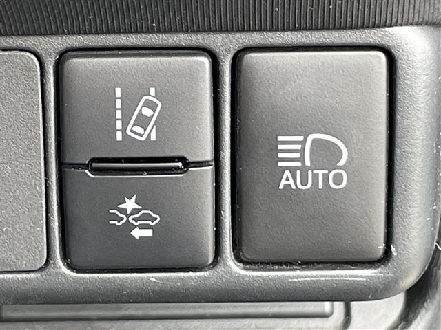 アクア Sスタイルブラック 禁煙車 ディーラー純正ナビ 全方位カメラ フルセグTV LEDオートヘッドライト シートヒーター プリクラッシュセーフティ レーンキープ ソナー ビルトインETC プッシュスタート スマートキー(5枚目)