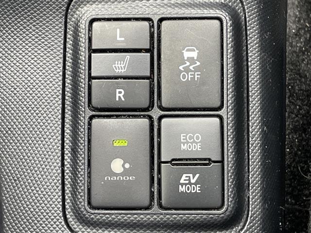 アクア Sスタイルブラック 禁煙車 ディーラー純正ナビ 全方位カメラ フルセグTV LEDオートヘッドライト シートヒーター プリクラッシュセーフティ レーンキープ ソナー ビルトインETC プッシュスタート スマートキー(6枚目)