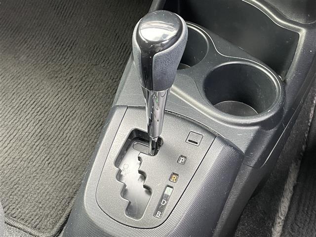 アクア Sスタイルブラック 禁煙車 ディーラー純正ナビ 全方位カメラ フルセグTV LEDオートヘッドライト シートヒーター プリクラッシュセーフティ レーンキープ ソナー ビルトインETC プッシュスタート スマートキー(12枚目)