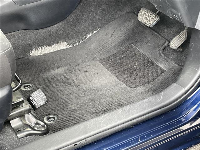 アクア Sスタイルブラック 禁煙車 ディーラー純正ナビ 全方位カメラ フルセグTV LEDオートヘッドライト シートヒーター プリクラッシュセーフティ レーンキープ ソナー ビルトインETC プッシュスタート スマートキー(13枚目)