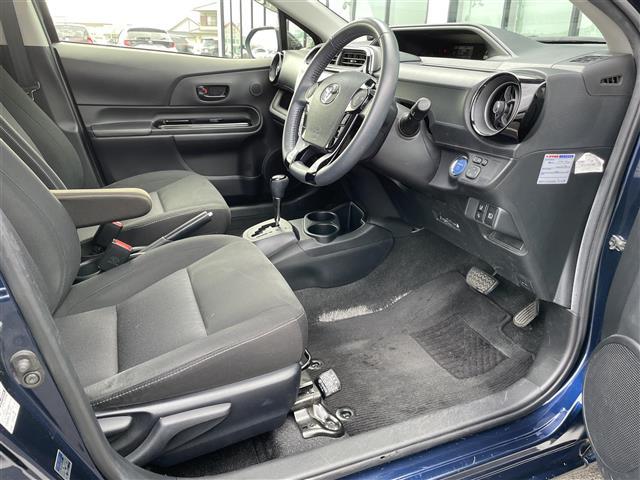 アクア Sスタイルブラック 禁煙車 ディーラー純正ナビ 全方位カメラ フルセグTV LEDオートヘッドライト シートヒーター プリクラッシュセーフティ レーンキープ ソナー ビルトインETC プッシュスタート スマートキー(21枚目)