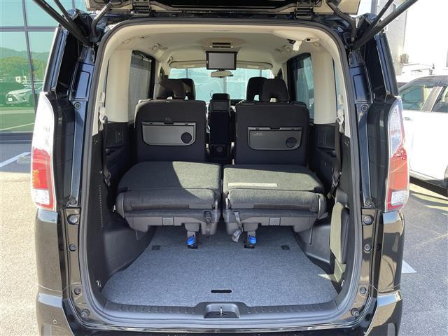 セレナ ハイウェイスター VセレクションII 禁煙 純正9型ナビ 後席モニター エマージェンシーブレーキ パーキングアシスト 踏み間違い衝突防止アシスト 車線逸脱警報 衝突安全ボディ サイドインパクトバー LEDヘッド 全方位カメラ ETC(31枚目)