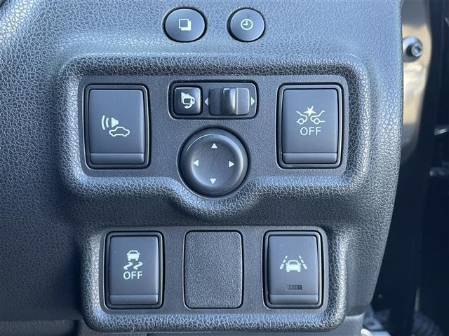 ノート e-パワー ニスモ 禁煙車 純正ナビ 全方位カメラ ETC 前ドライブレコーダー デジタルインナーミラー 衝突軽減システム レーンキープアシスト クリアランスソナー LEDライト 純正フロアマット 純正16インチアルミ(9枚目)