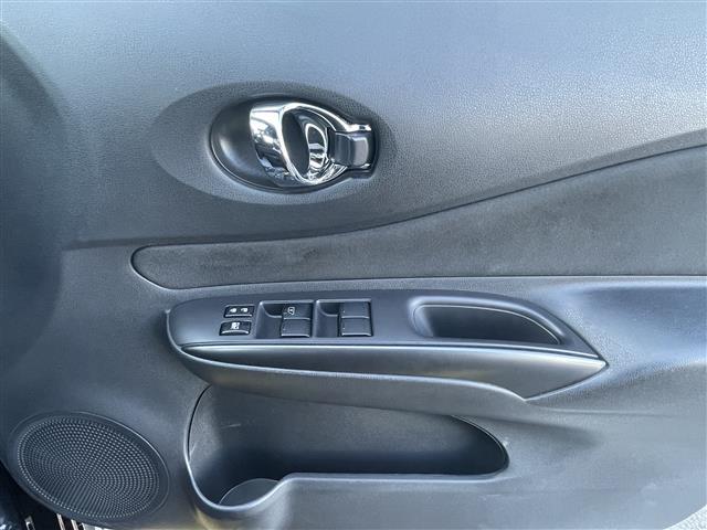 ノート e-パワー ニスモ 禁煙車 純正ナビ 全方位カメラ ETC 前ドライブレコーダー デジタルインナーミラー 衝突軽減システム レーンキープアシスト クリアランスソナー LEDライト 純正フロアマット 純正16インチアルミ(10枚目)