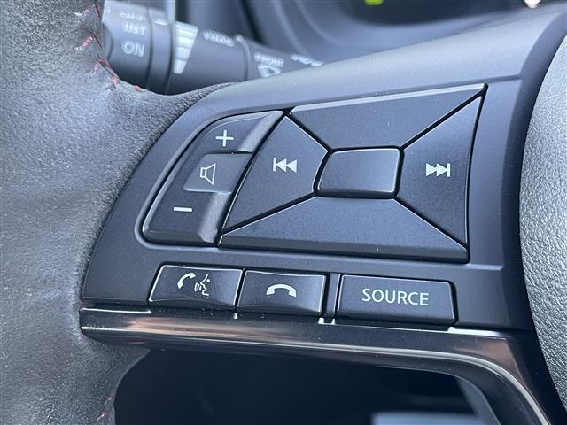 ノート e-パワー ニスモ 禁煙車 純正ナビ 全方位カメラ ETC 前ドライブレコーダー デジタルインナーミラー 衝突軽減システム レーンキープアシスト クリアランスソナー LEDライト 純正フロアマット 純正16インチアルミ(20枚目)