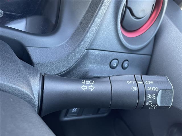 ノート e-パワー ニスモ 禁煙車 純正ナビ 全方位カメラ ETC 前ドライブレコーダー デジタルインナーミラー 衝突軽減システム レーンキープアシスト クリアランスソナー LEDライト 純正フロアマット 純正16インチアルミ(22枚目)