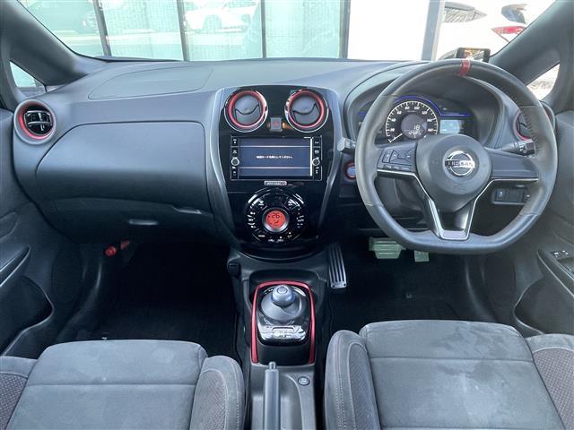 ノート e-パワー ニスモ 禁煙車 純正ナビ 全方位カメラ ETC 前ドライブレコーダー デジタルインナーミラー 衝突軽減システム レーンキープアシスト クリアランスソナー LEDライト 純正フロアマット 純正16インチアルミ(42枚目)