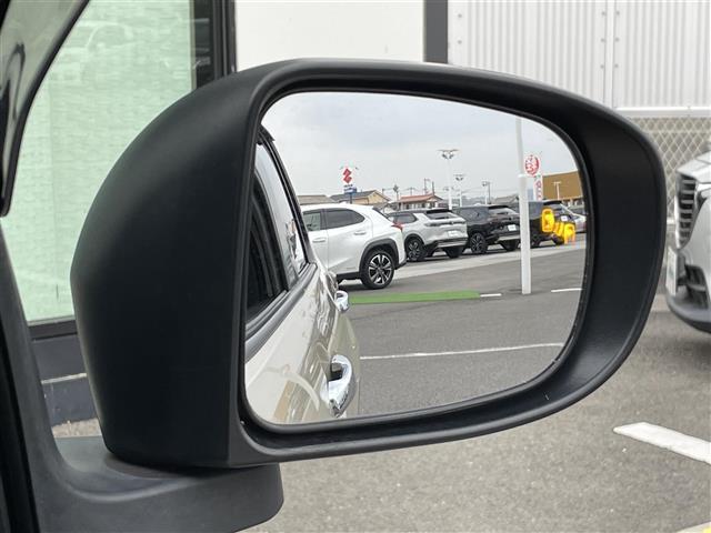 ライズ Z 禁煙車 純正9型ディスプレイオーディオ バックカメラ フルセグ シートヒーター 革巻きステアリング ステアリングリモコン レーダークルーズコントロール LEDライト LEDフォグライト スマートキー(6枚目)