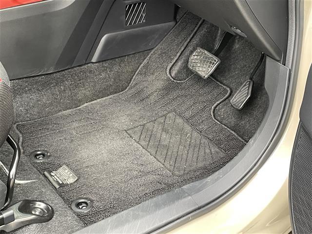 ライズ Z 禁煙車 純正9型ディスプレイオーディオ バックカメラ フルセグ シートヒーター 革巻きステアリング ステアリングリモコン レーダークルーズコントロール LEDライト LEDフォグライト スマートキー(28枚目)