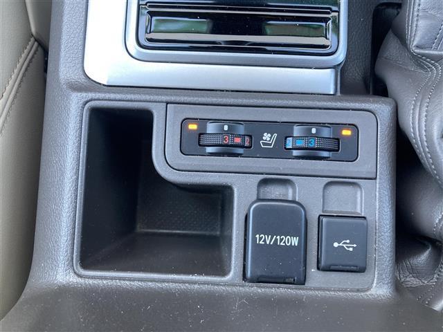 ランドクルーザープラド TX Lパッケージ 禁煙車 純正9型ナビ 全方位カメラ ベージュレザー シートベンチレーション プリクラッシュセーフティ レーダークルコン ソナー BSM LEDオートヘッドライト ビルトインETC プッシュスタート(4枚目)