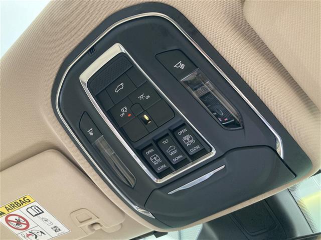 ジープ・グランドチェロキーL リミテッド 禁煙車 メーカー純正ナビ 全方位カメラ サンルーフ ベージュレザーシート パワーシート シートベンチレーション ステアヒーター LEDオートヘッドライト フォグ リアフォグ 前後ドラレコ ETC2.0(4枚目)