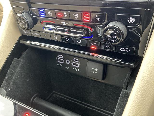 ジープ・グランドチェロキーL リミテッド 禁煙車 メーカー純正ナビ 全方位カメラ サンルーフ ベージュレザーシート パワーシート シートベンチレーション ステアヒーター LEDオートヘッドライト フォグ リアフォグ 前後ドラレコ ETC2.0(14枚目)